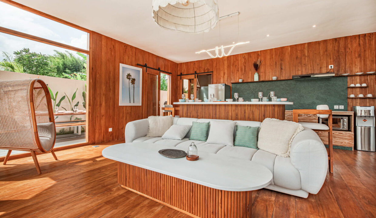 Modern Tropical 3-Bedroom Villa in Kedungu – Close to Beach and Amenities (5)
