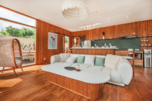 Modern Tropical 3-Bedroom Villa in Kedungu – Close to Beach and Amenities (5)