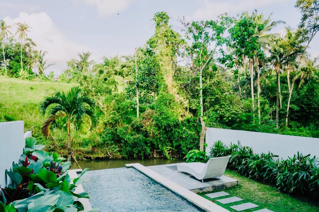 Brand New Two Units 1 Bedroom Modern Riverside Villa for Sale in Ubud (12)