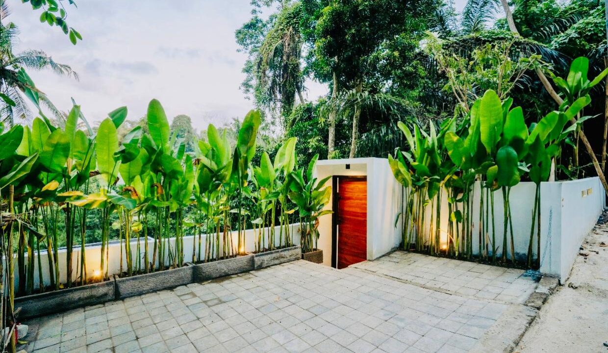 Brand New Two Units 1 Bedroom Modern Riverside Villa for Sale in Ubud (14)