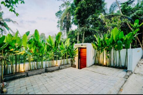 Brand New Two Units 1 Bedroom Modern Riverside Villa for Sale in Ubud (14)