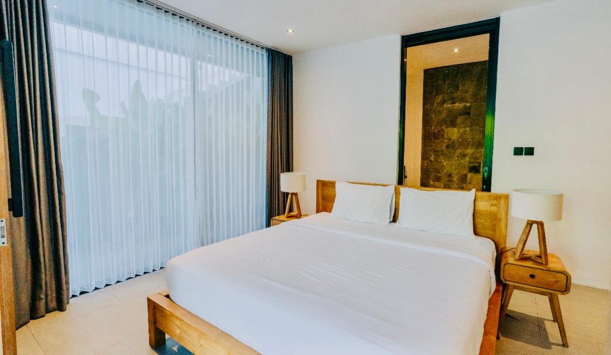 Brand New Two Units 1 Bedroom Modern Riverside Villa for Sale in Ubud (6)