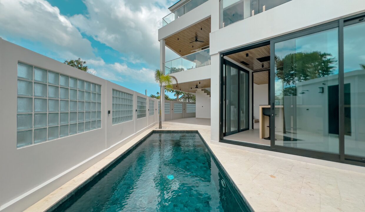 Solar-Powered Smart Luxury Villa for Sale in Tumbak BayuhPererenan – Freehold 5BR (1)