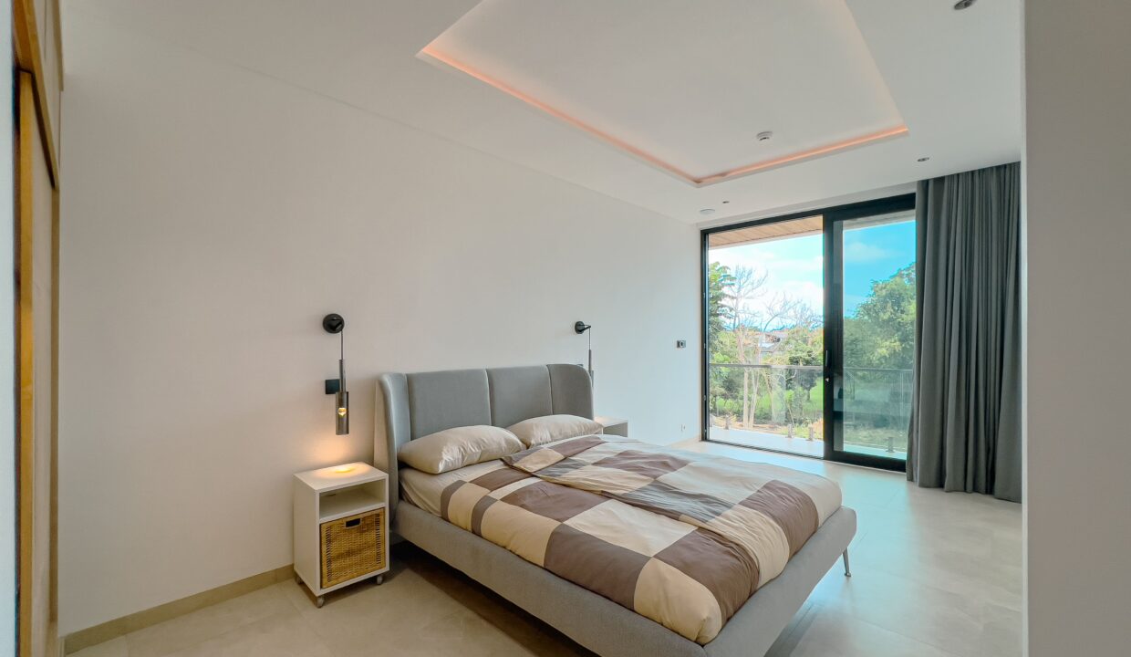 Solar-Powered Smart Luxury Villa for Sale in Tumbak BayuhPererenan – Freehold 5BR (18)