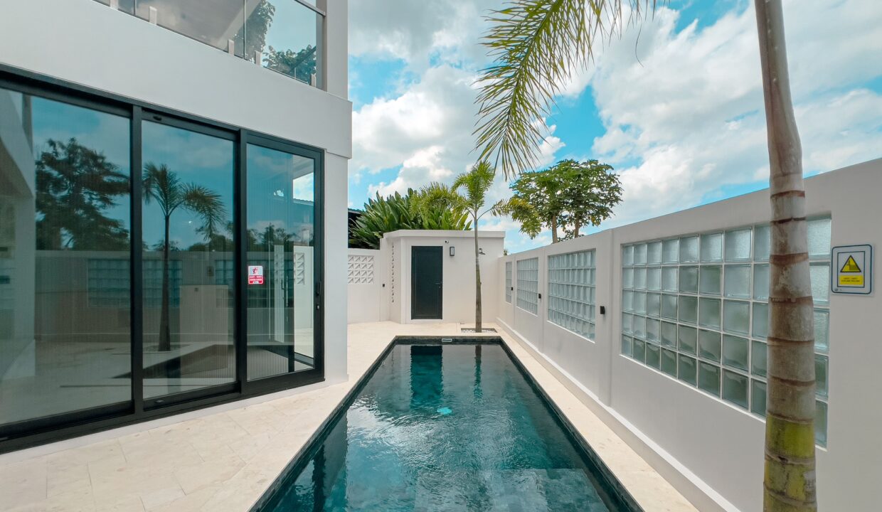 Solar-Powered Smart Luxury Villa for Sale in Tumbak BayuhPererenan – Freehold 5BR (3)