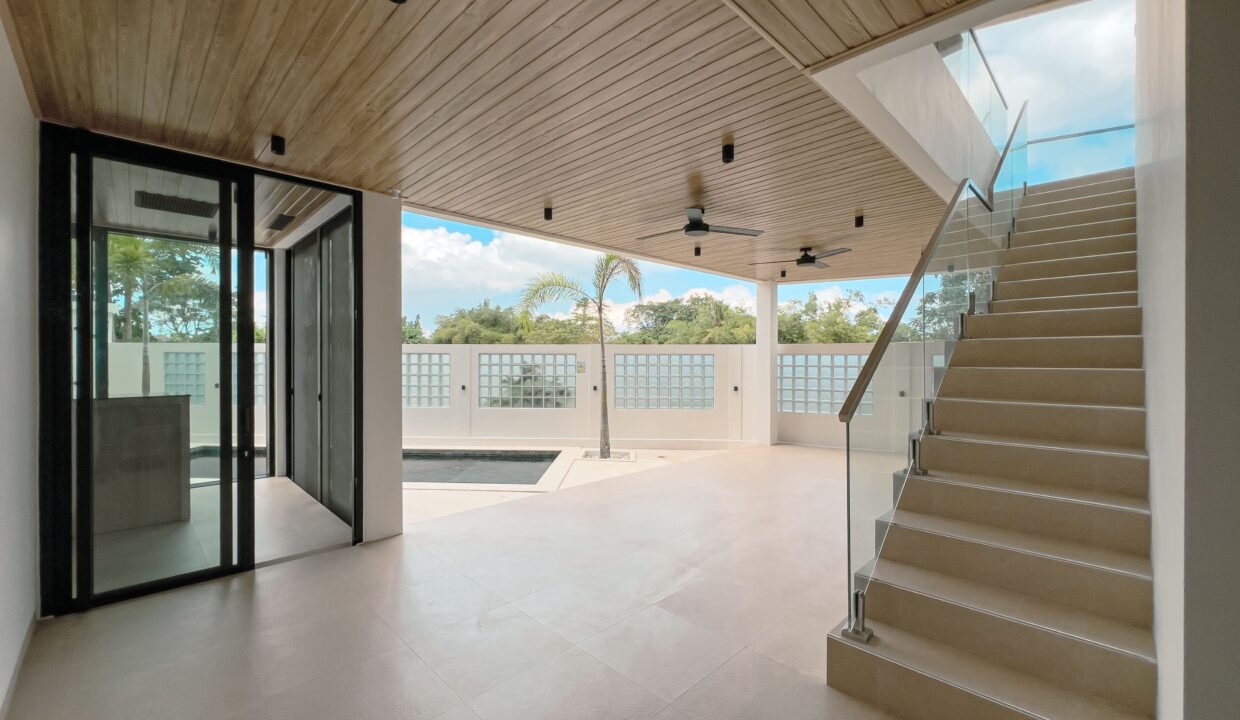 Solar-Powered Smart Luxury Villa for Sale in Tumbak BayuhPererenan – Freehold 5BR (4)