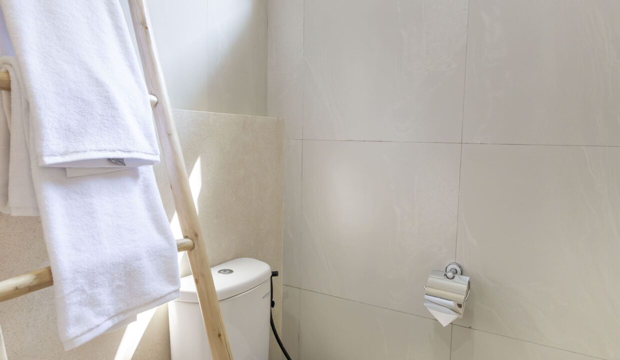 Stylish 1-Bedroom Apartment in Bingin – Perfect for Living, Working, or Investing (10)