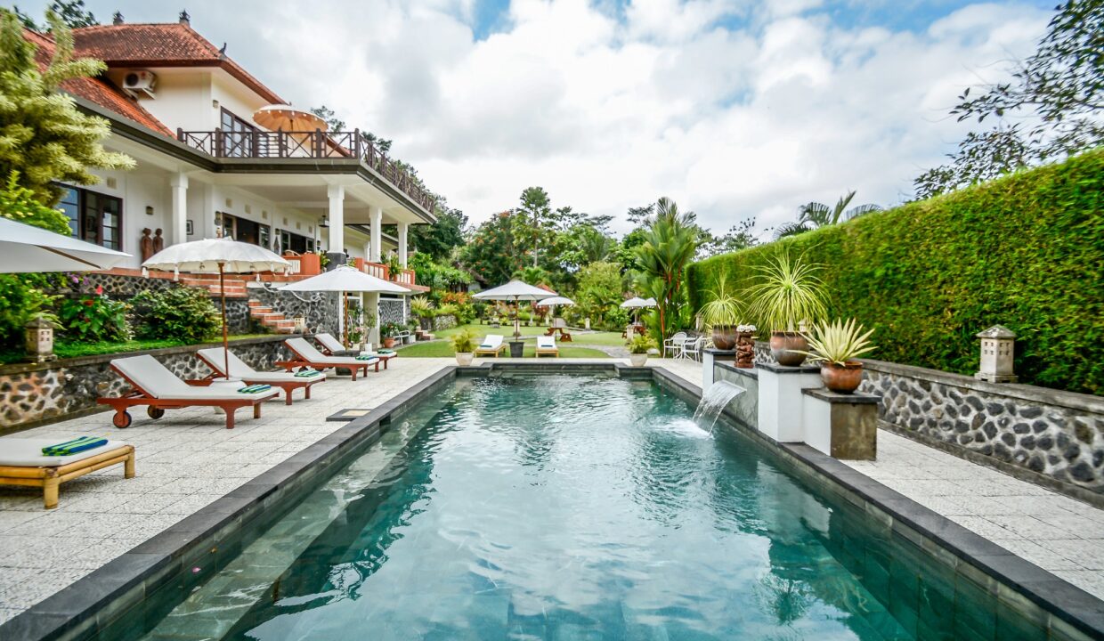 An extraordinary opportunity to own a genuine piece of paradise in East Bali. Bukit Asri Lodge is a magnificent and uniquely positioned retreat, offe (3)