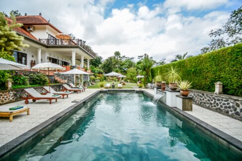 An extraordinary opportunity to own a genuine piece of paradise in East Bali. Bukit Asri Lodge is a magnificent and uniquely positioned retreat, offe (3)