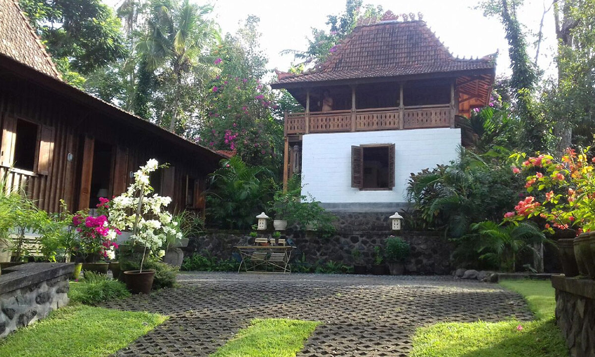 An extraordinary opportunity to own a genuine piece of paradise in East Bali. Bukit Asri Lodge is a magnificent and uniquely positioned retreat, offeri (17)