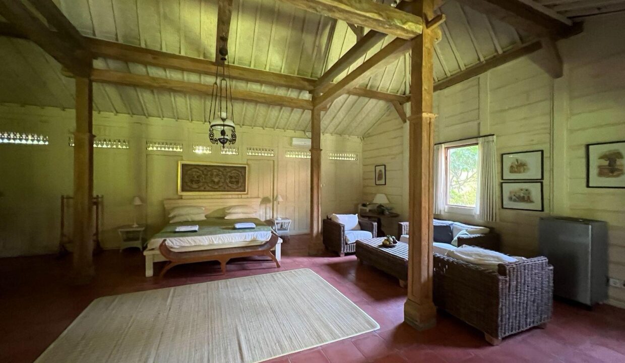 An extraordinary opportunity to own a genuine piece of paradise in East Bali. Bukit Asri Lodge is a magnificent and uniquely positioned retreat, offeri (26)