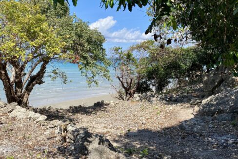 Beachfront Land Investment Opportunity in Rote Island (7)
