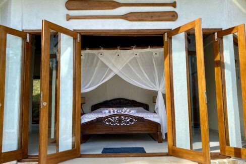 Exclusive Oceanfront Investment Villa on Rote Island (10)