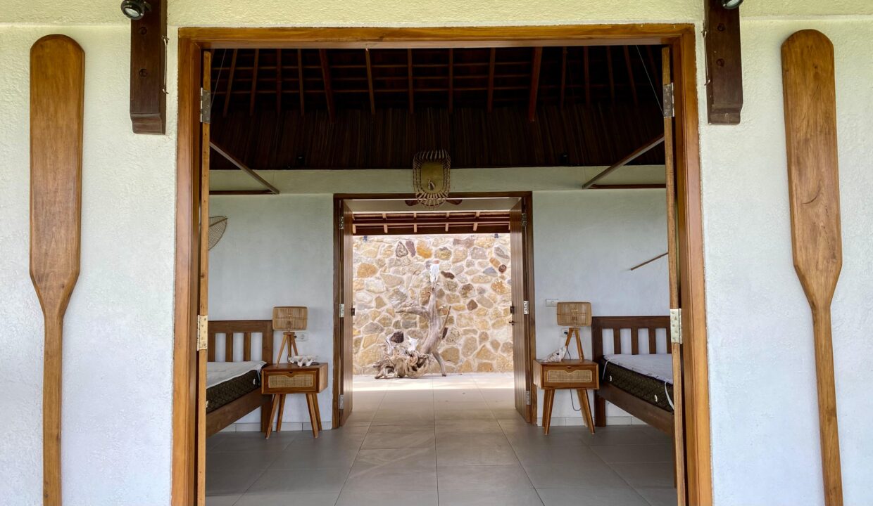 Exclusive Oceanfront Investment Villa on Rote Island (12)