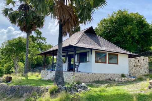 Exclusive Oceanfront Investment Villa on Rote Island (14)