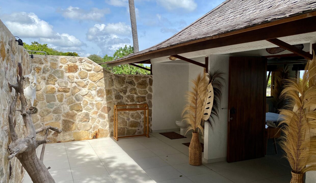 Exclusive Oceanfront Investment Villa on Rote Island (15)