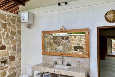 Exclusive Oceanfront Investment Villa on Rote Island (17)