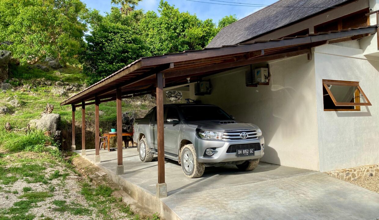 Exclusive Oceanfront Investment Villa on Rote Island (18)