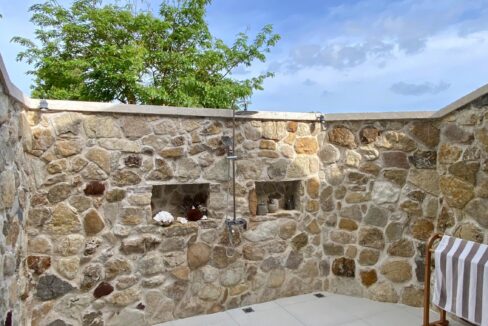 Exclusive Oceanfront Investment Villa on Rote Island (19)