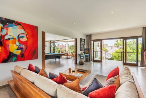 Spacious Berawa Villa with Long Lease, Steps from the Beach (6)