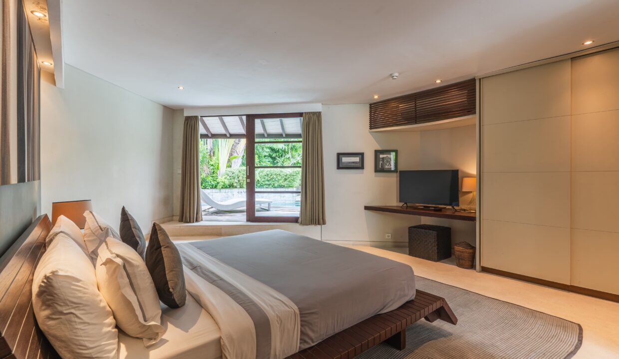 Stunning Designer Villa in Seminyak’s Most Exclusive Gated Estate (10)