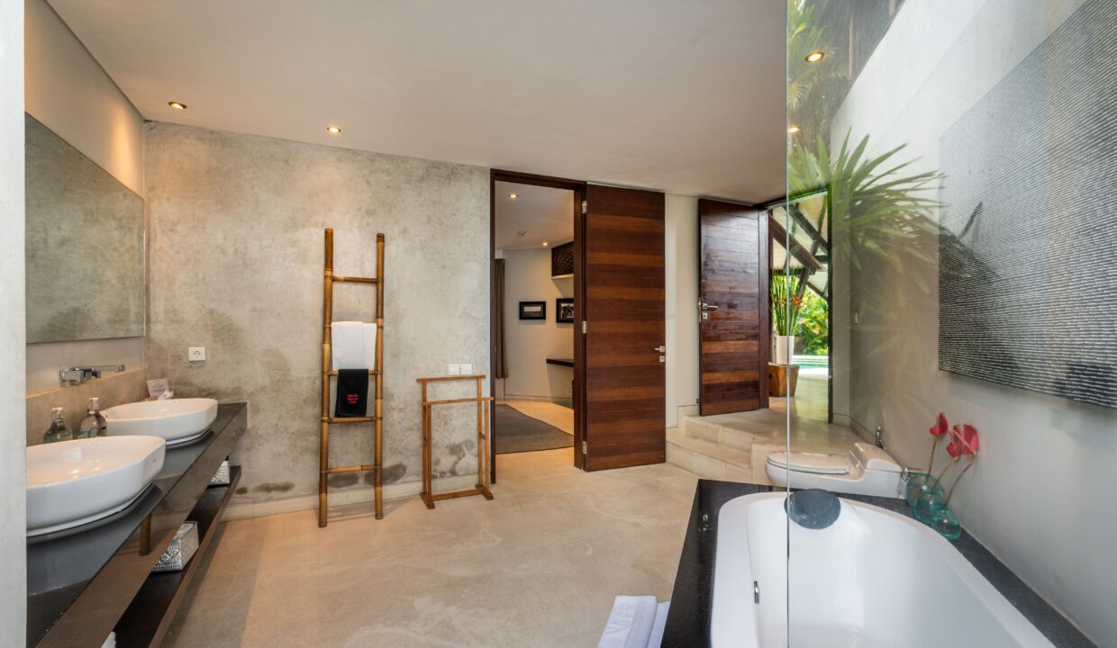 Stunning Designer Villa in Seminyak’s Most Exclusive Gated Estate (12)