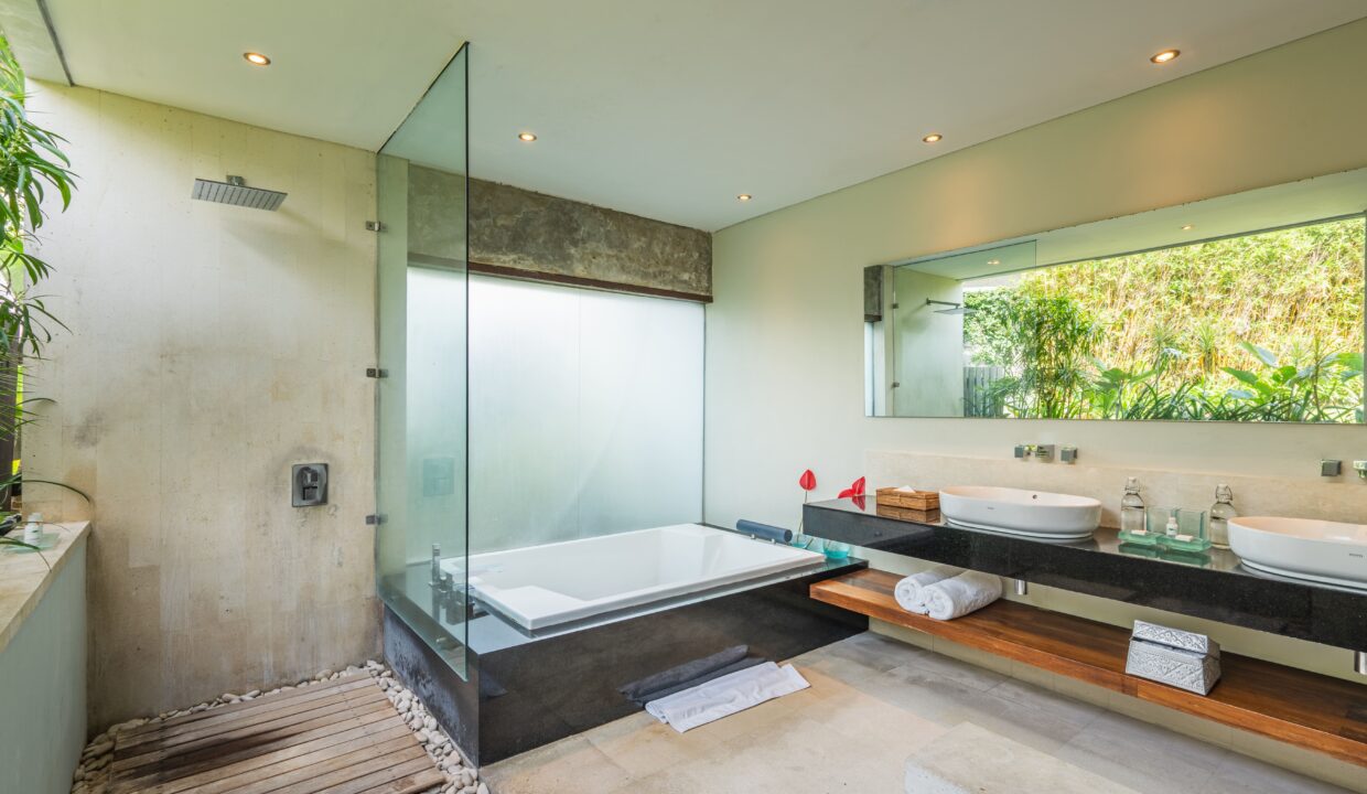 Stunning Designer Villa in Seminyak’s Most Exclusive Gated Estate (18)