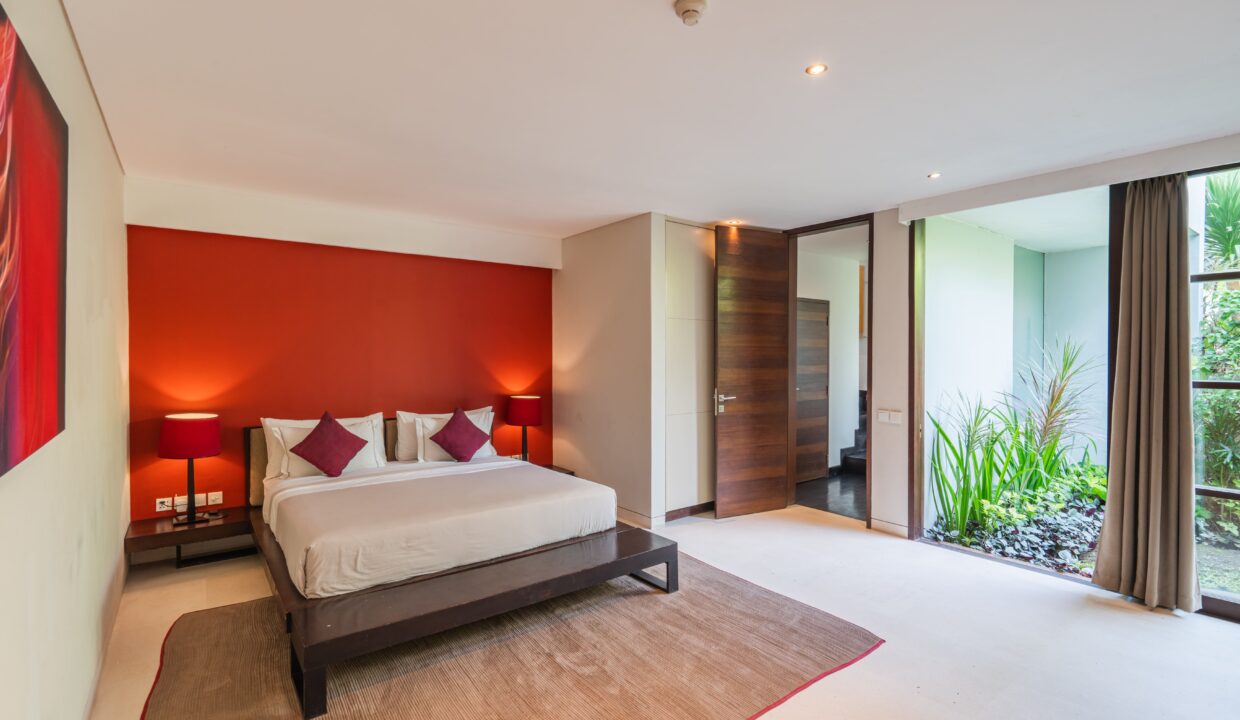 Stunning Designer Villa in Seminyak’s Most Exclusive Gated Estate (20)