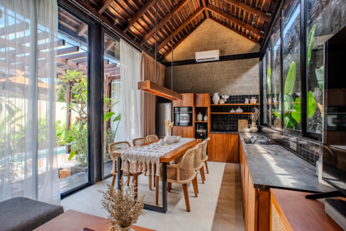Elegant 2-Bedroom Villa in the Heart of Canggu – Where Balinese Charm Meets Modern Comfort (7)