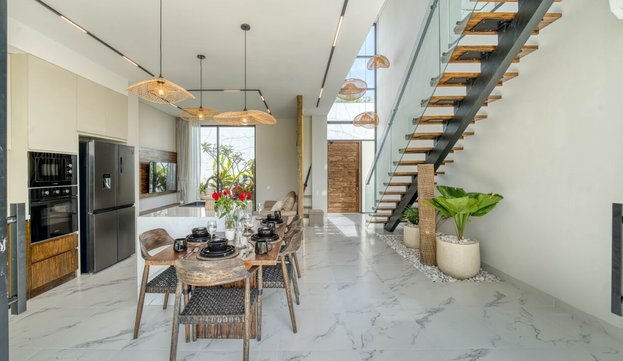 Discover a Brand-New 3-Bedroom Villa in Near Pandawa Beach (10)