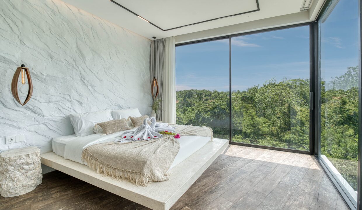 Discover a Brand-New 3-Bedroom Villa in Near Pandawa Beach (11)