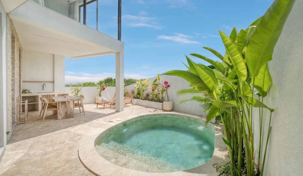 Discover a Brand-New 3-Bedroom Villa in Near Pandawa Beach (2)