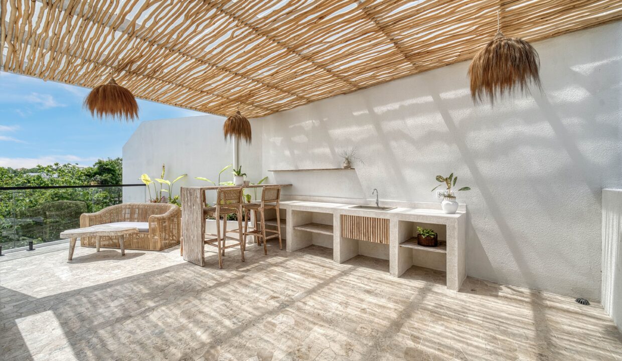 Discover a Brand-New 3-Bedroom Villa in Near Pandawa Beach (22)