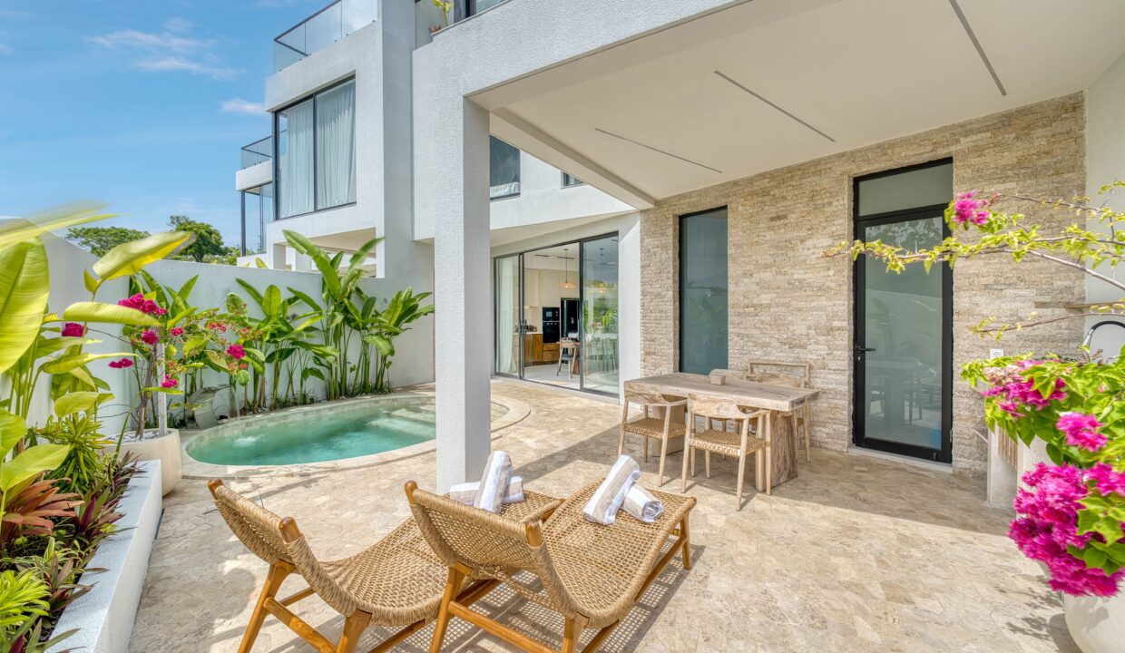 Discover a Brand-New 3-Bedroom Villa in Near Pandawa Beach (24)