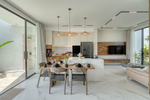 Discover a Brand-New 3-Bedroom Villa in Near Pandawa Beach (3)