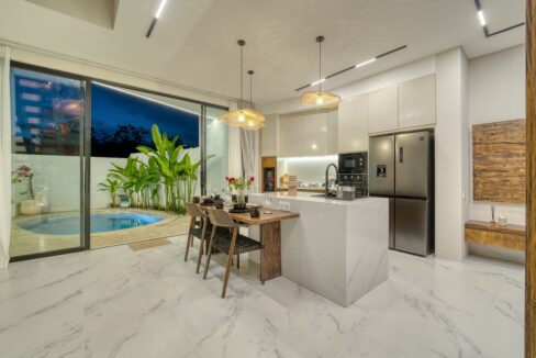 Discover a Brand-New 3-Bedroom Villa in Near Pandawa Beach (5)