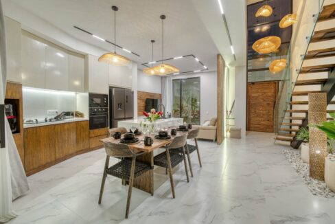 Discover a Brand-New 3-Bedroom Villa in Near Pandawa Beach (7)
