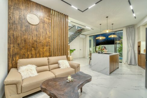 Discover a Brand-New 3-Bedroom Villa in Near Pandawa Beach (8)