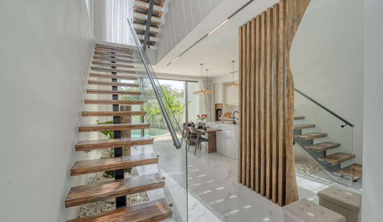 Discover a Brand-New 3-Bedroom Villa in Near Pandawa Beach (9)