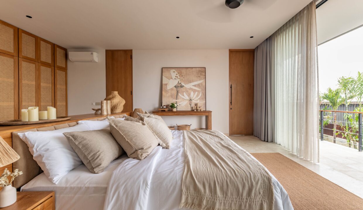 Modern Tropical Family Villa in Babakan, Canggu (14)