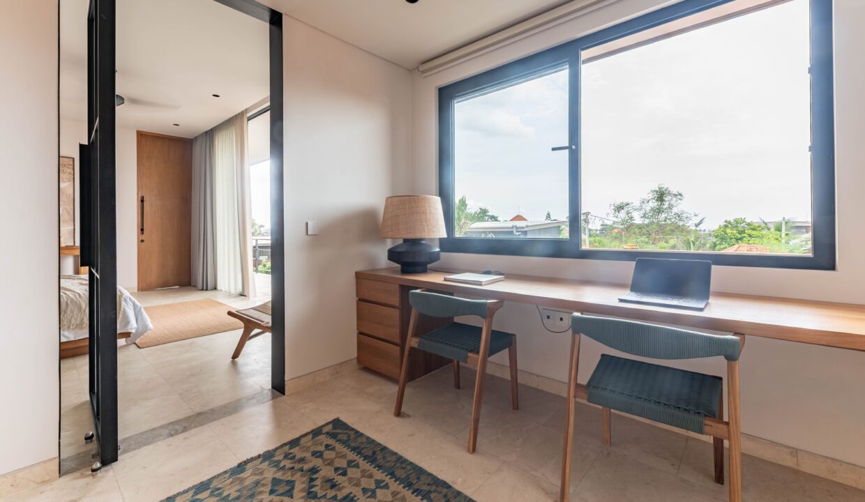Modern Tropical Family Villa in Babakan, Canggu (17)