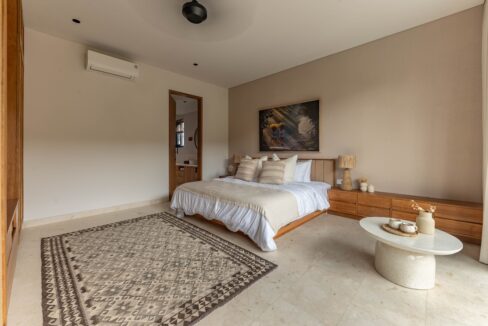 Modern Tropical Family Villa in Babakan, Canggu (18)