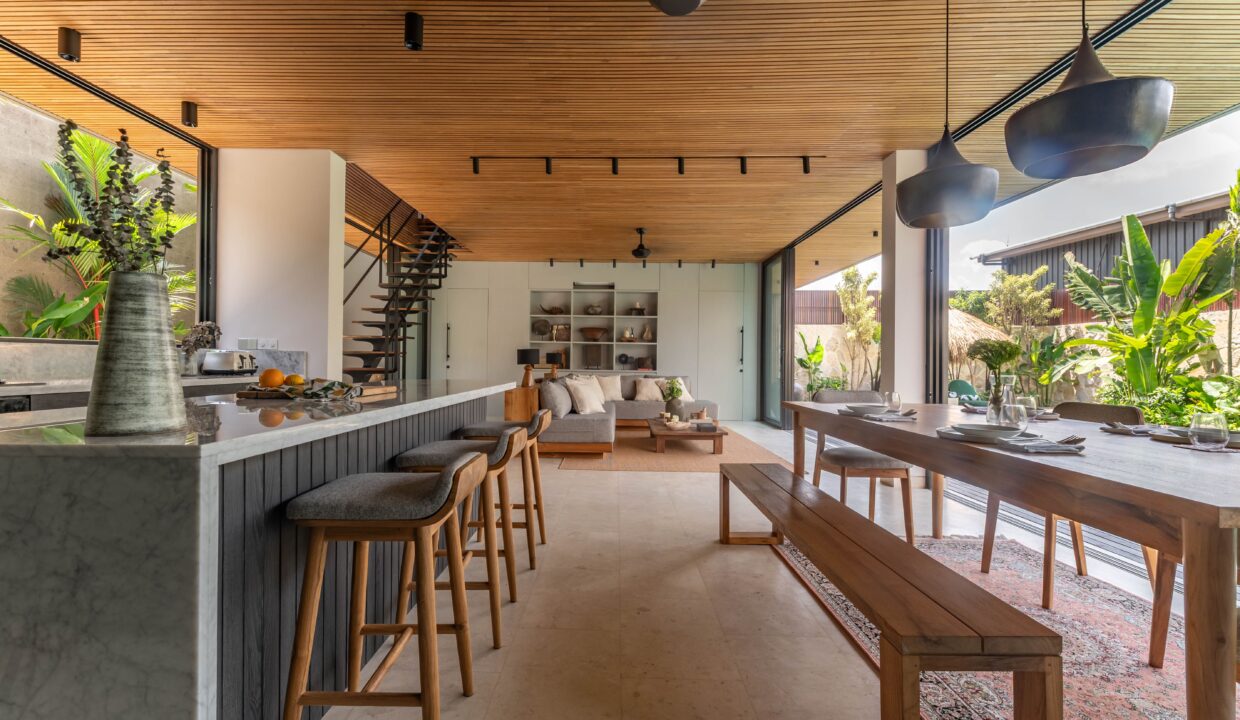 Modern Tropical Family Villa in Babakan, Canggu (4)