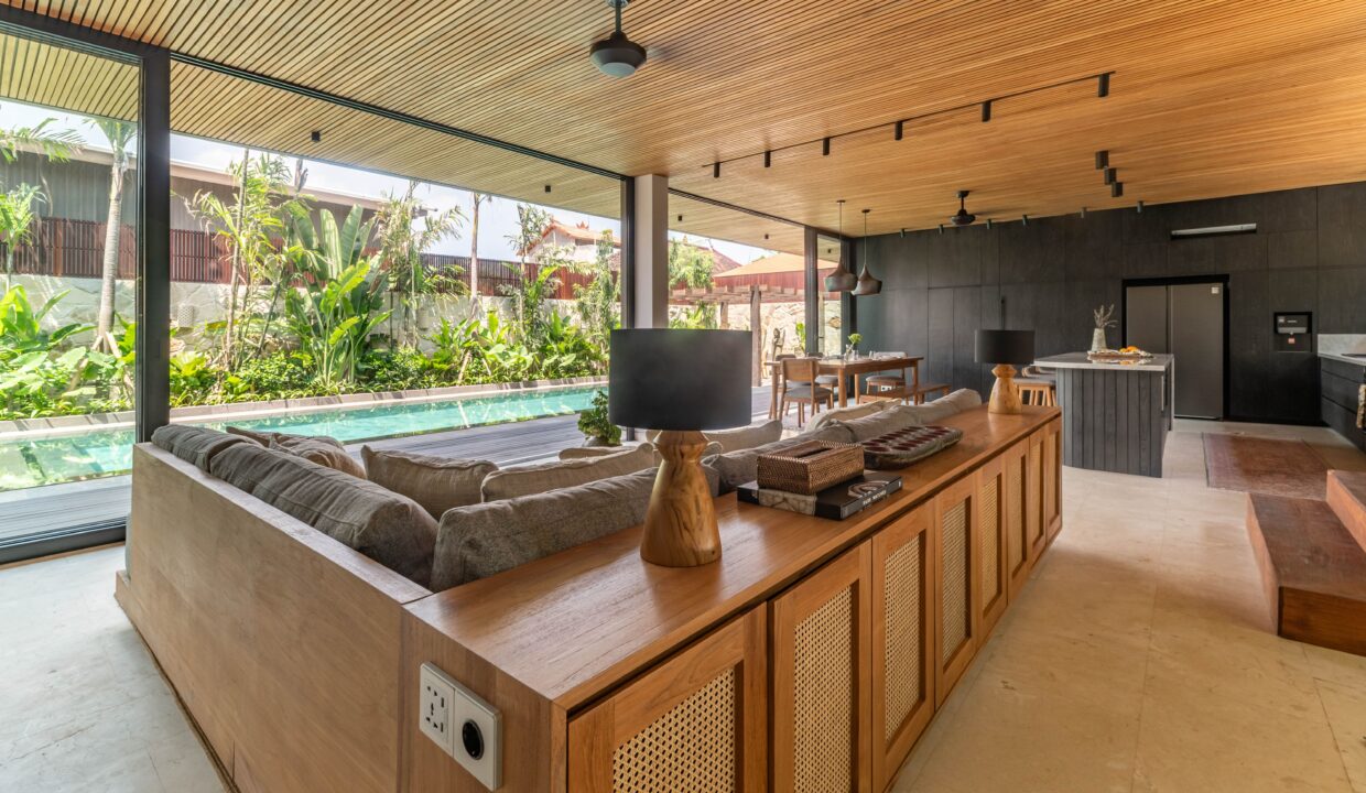 Modern Tropical Family Villa in Babakan, Canggu (6)