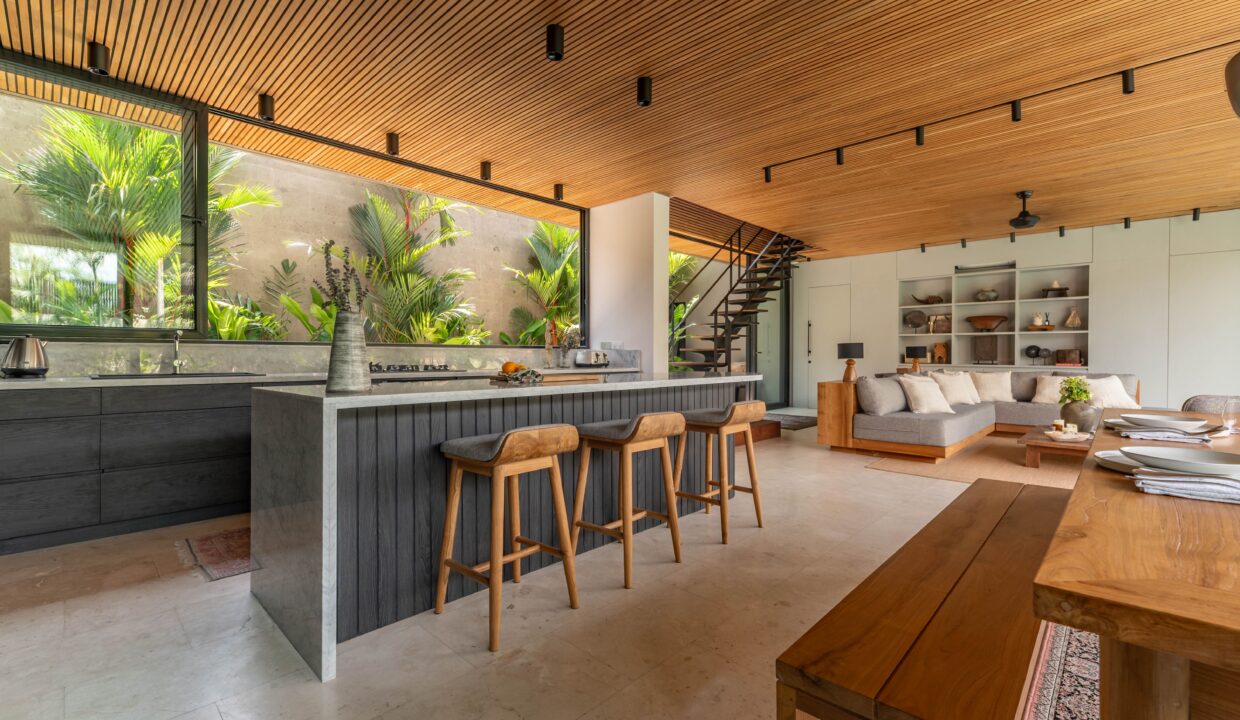 Modern Tropical Family Villa in Babakan, Canggu (8)