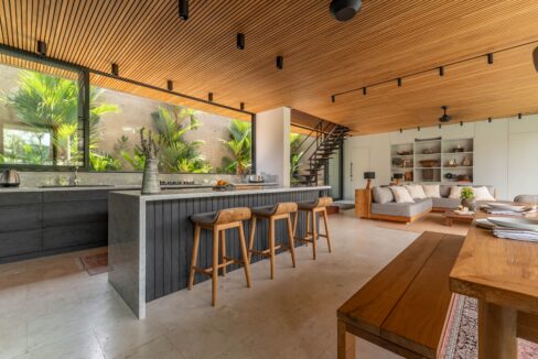 Modern Tropical Family Villa in Babakan, Canggu (8)