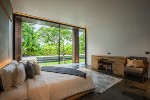 Luxurious Modern 4-Bedroom Villa with Exceptional Build Quality (14)