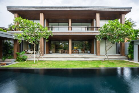 Luxurious Modern 4-Bedroom Villa with Exceptional Build Quality (2)