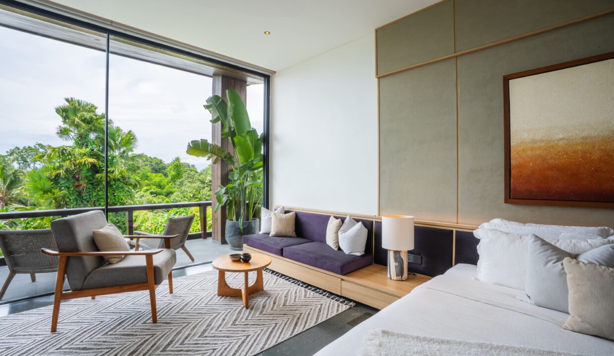Luxurious Modern 4-Bedroom Villa with Exceptional Build Quality (21)