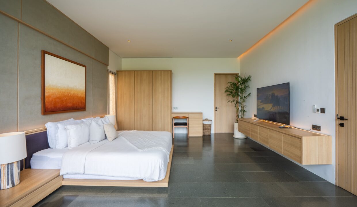 Luxurious Modern 4-Bedroom Villa with Exceptional Build Quality (22)